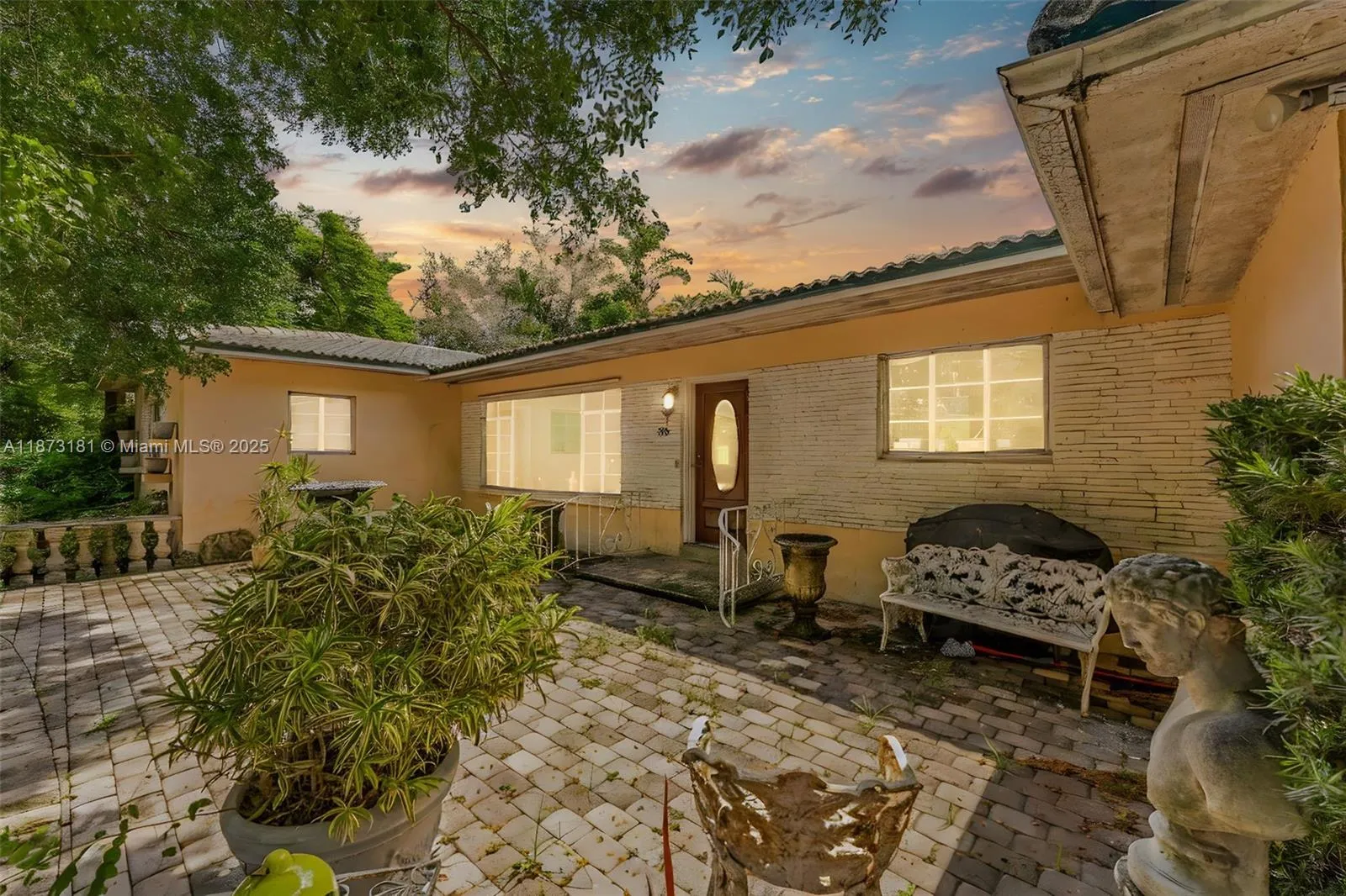 Miami Shores, Florida 33138, United States, 3 Bedrooms Bedrooms, ,2 BathroomsBathrooms,Residential,Active,204416