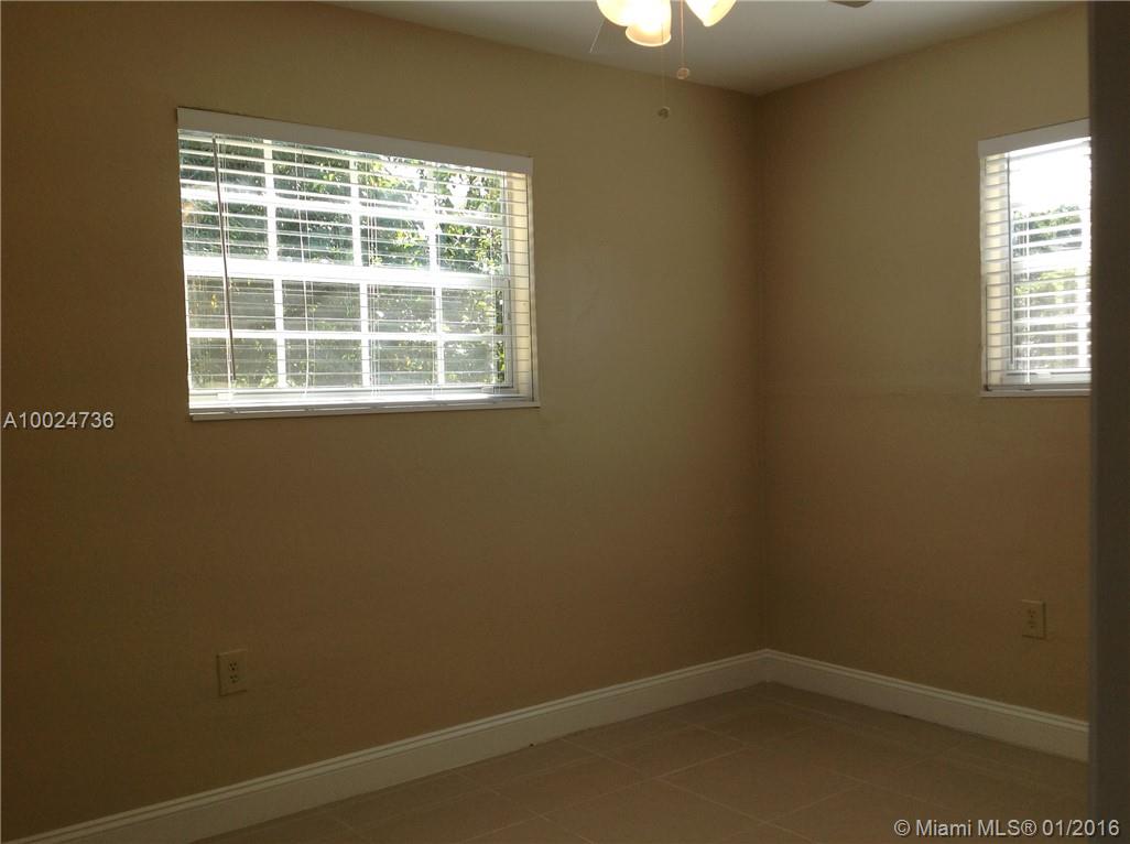 Biscayne Gardens Sec H Pt - Residential Lease