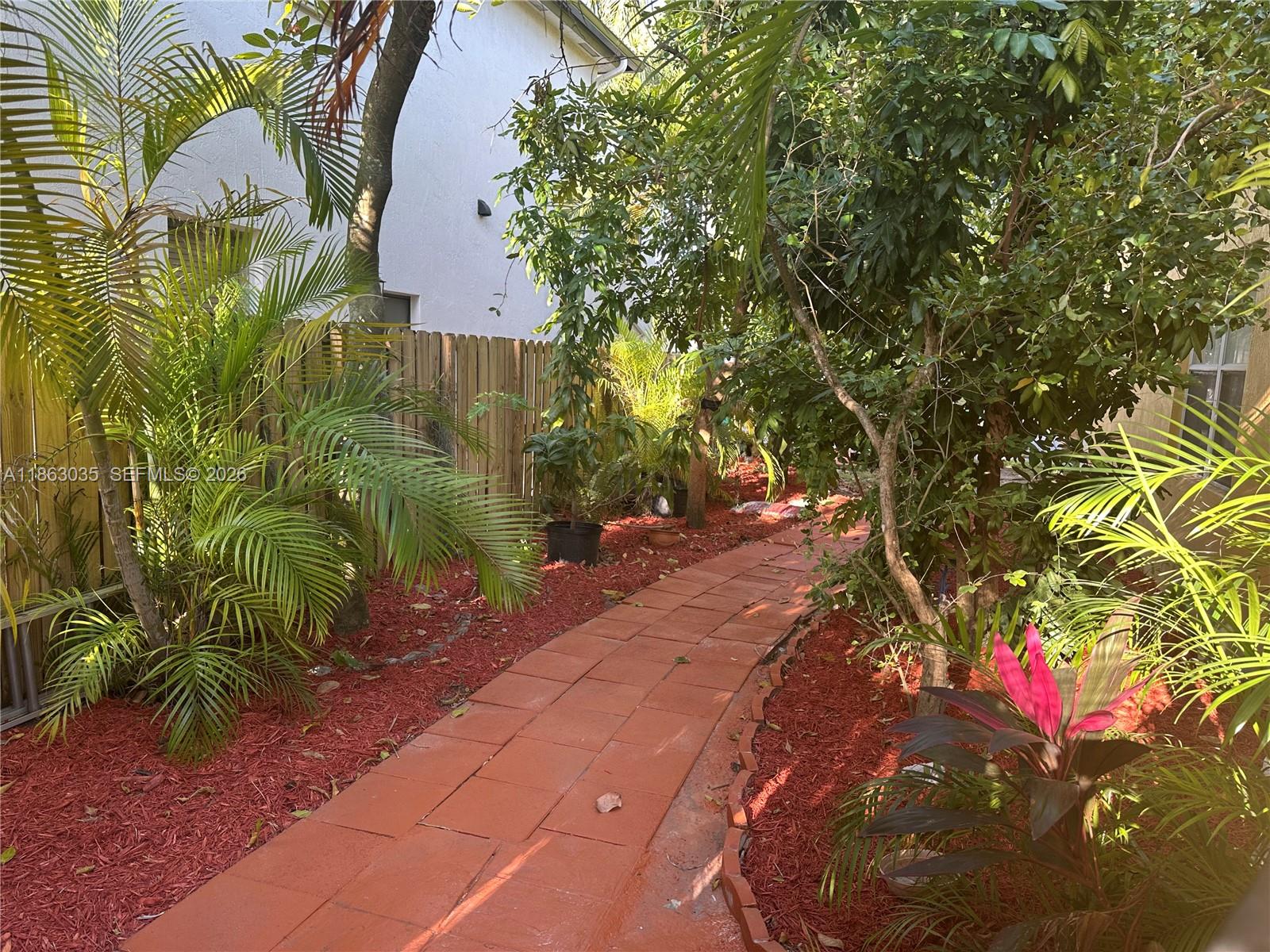 PETES PLACE - Residential