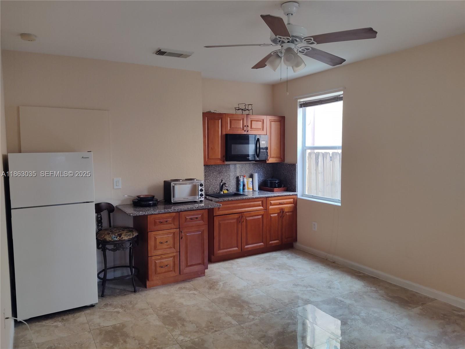 PETES PLACE - Residential