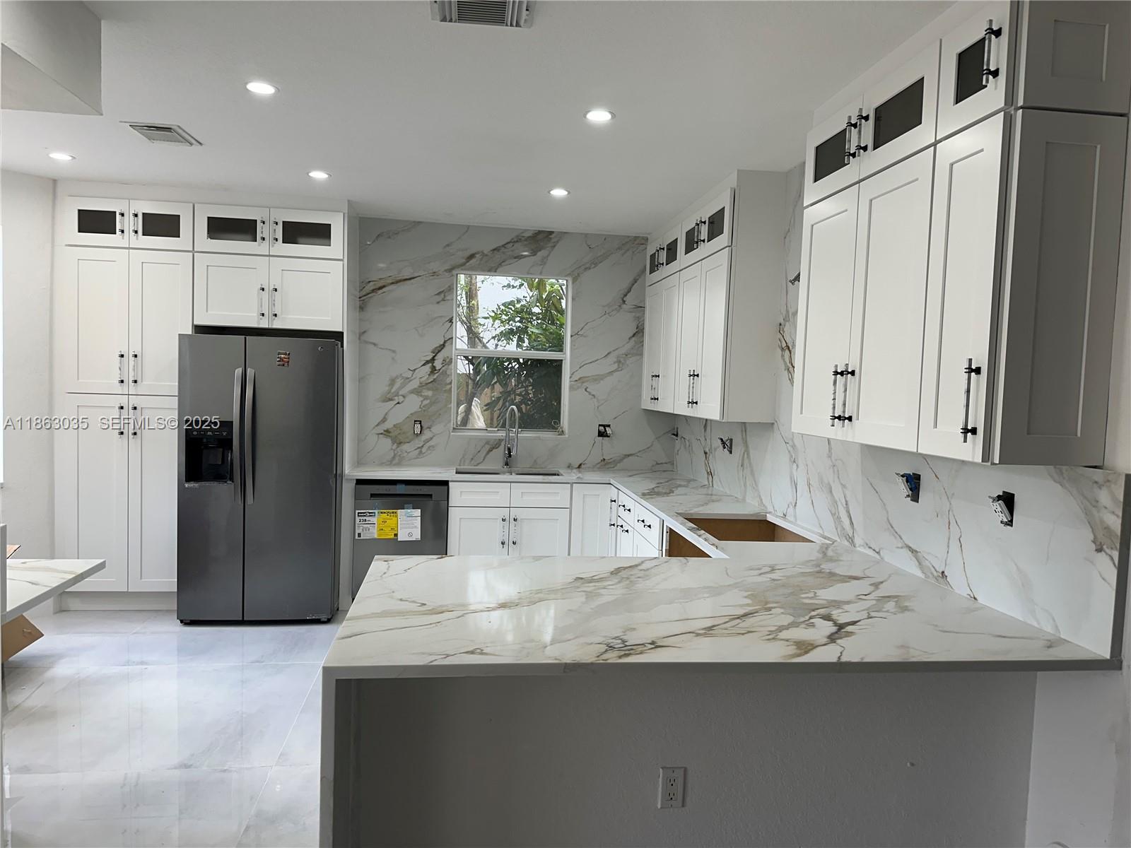 PETES PLACE - Residential