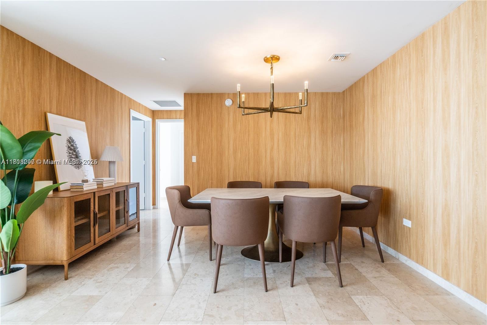 68 SE 6th St 1403