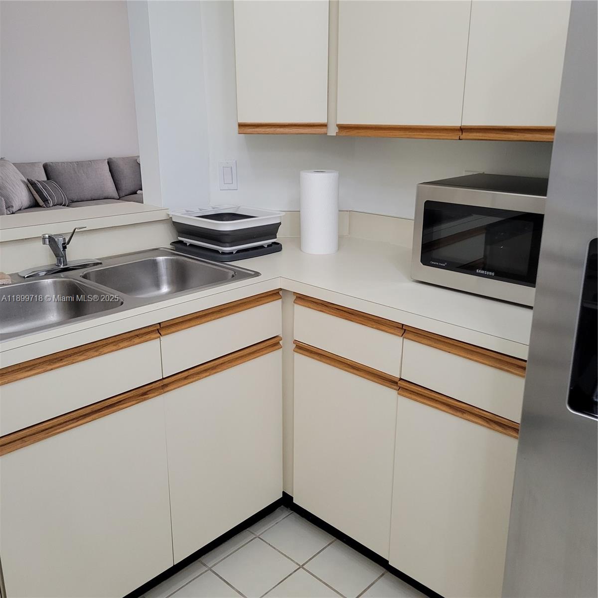 EL VIENTO AT BOCA POINTE - Residential Lease