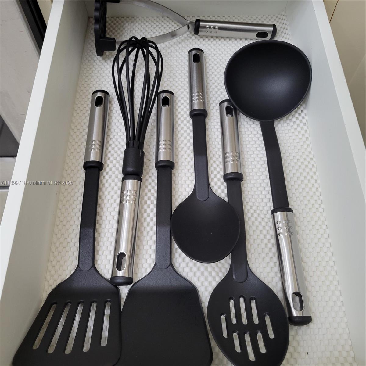 EL VIENTO AT BOCA POINTE - Residential Lease