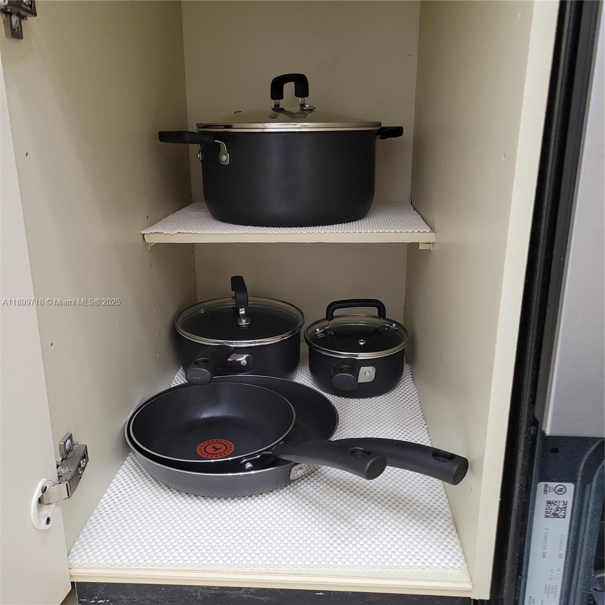 EL VIENTO AT BOCA POINTE - Residential Lease