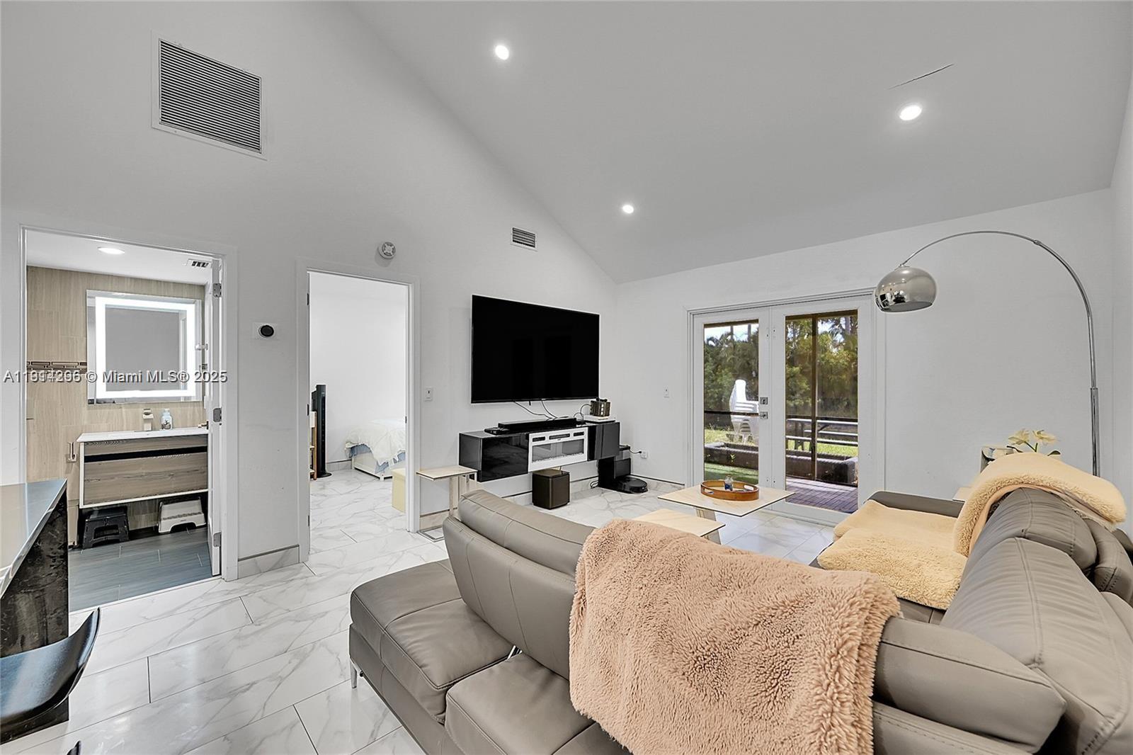 WOODSTREAM - Residential Lease