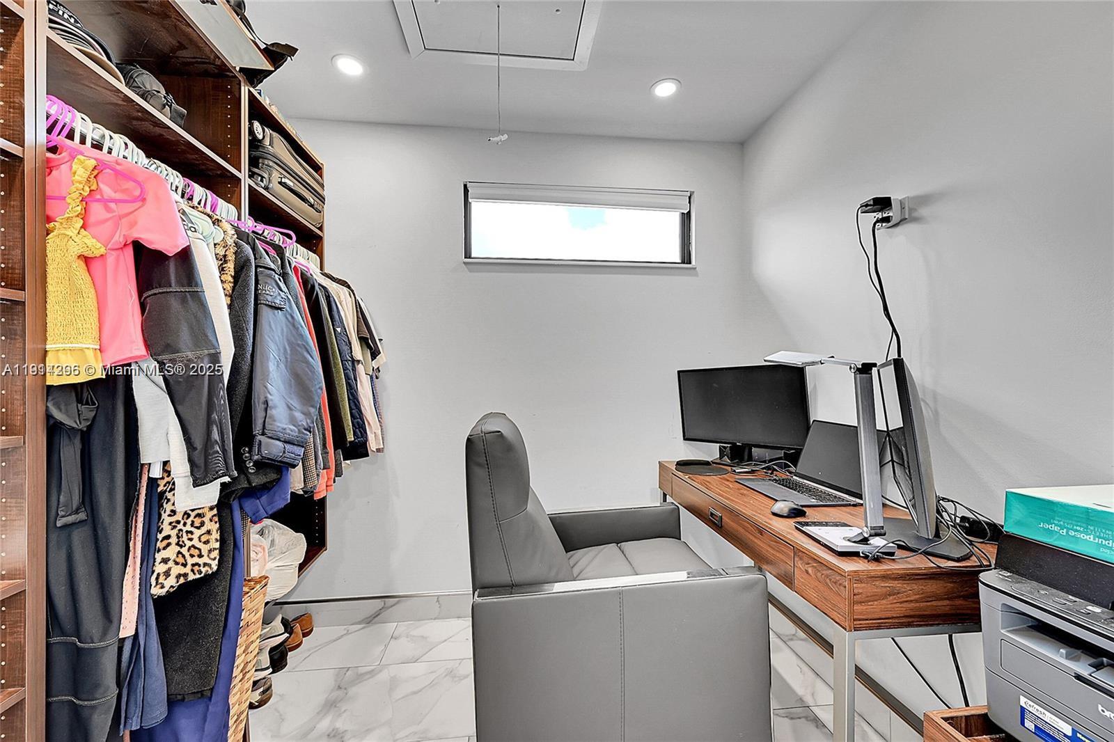 WOODSTREAM - Residential Lease