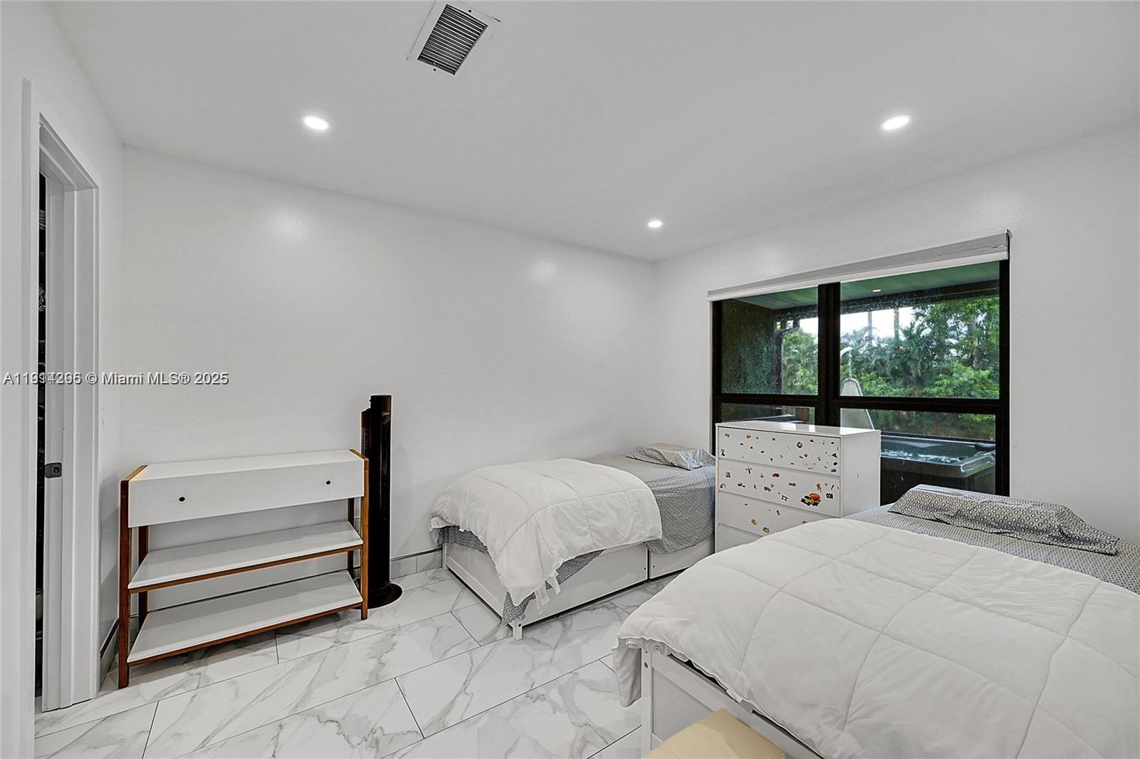 WOODSTREAM - Residential Lease