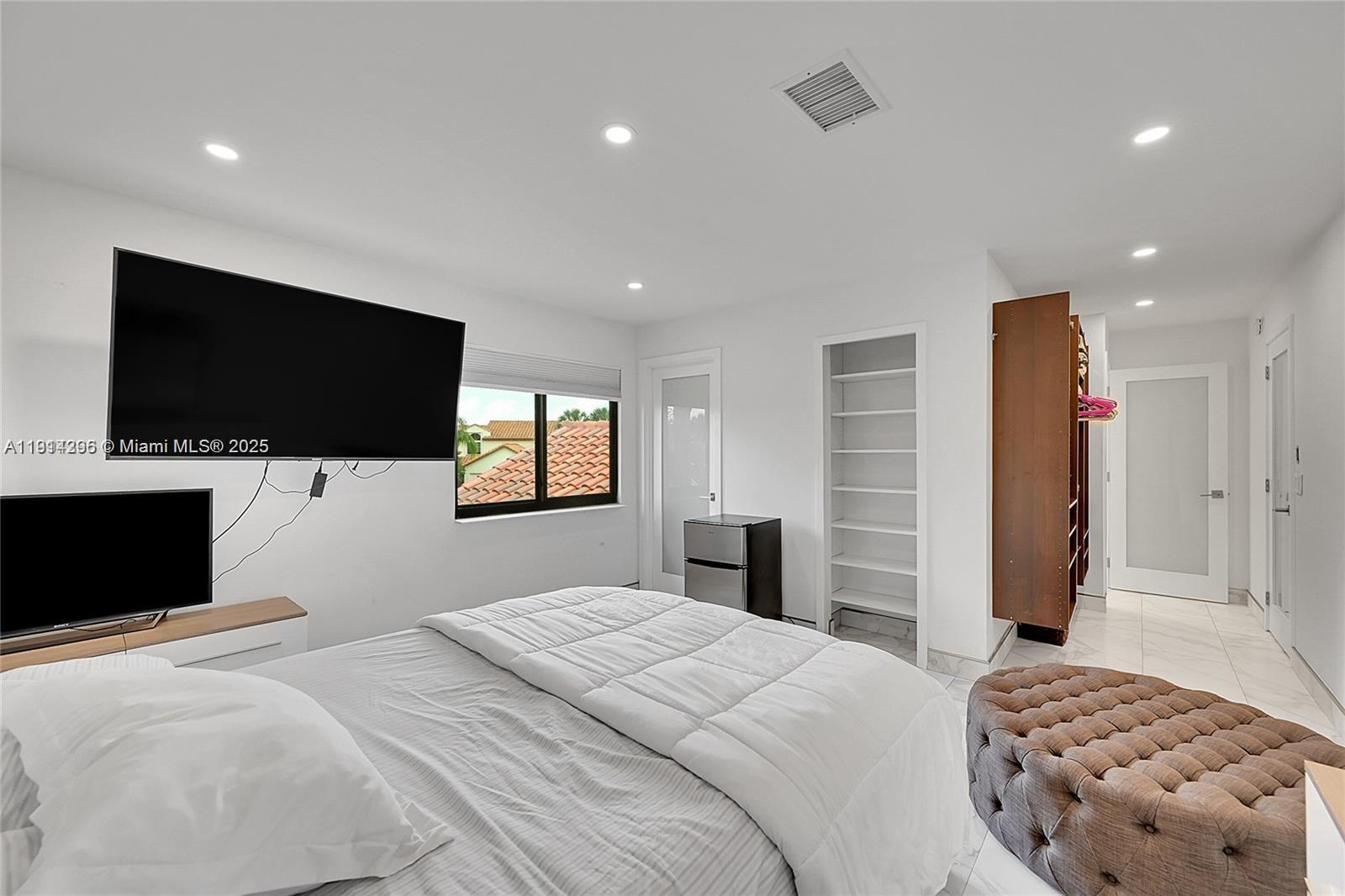 WOODSTREAM - Residential Lease