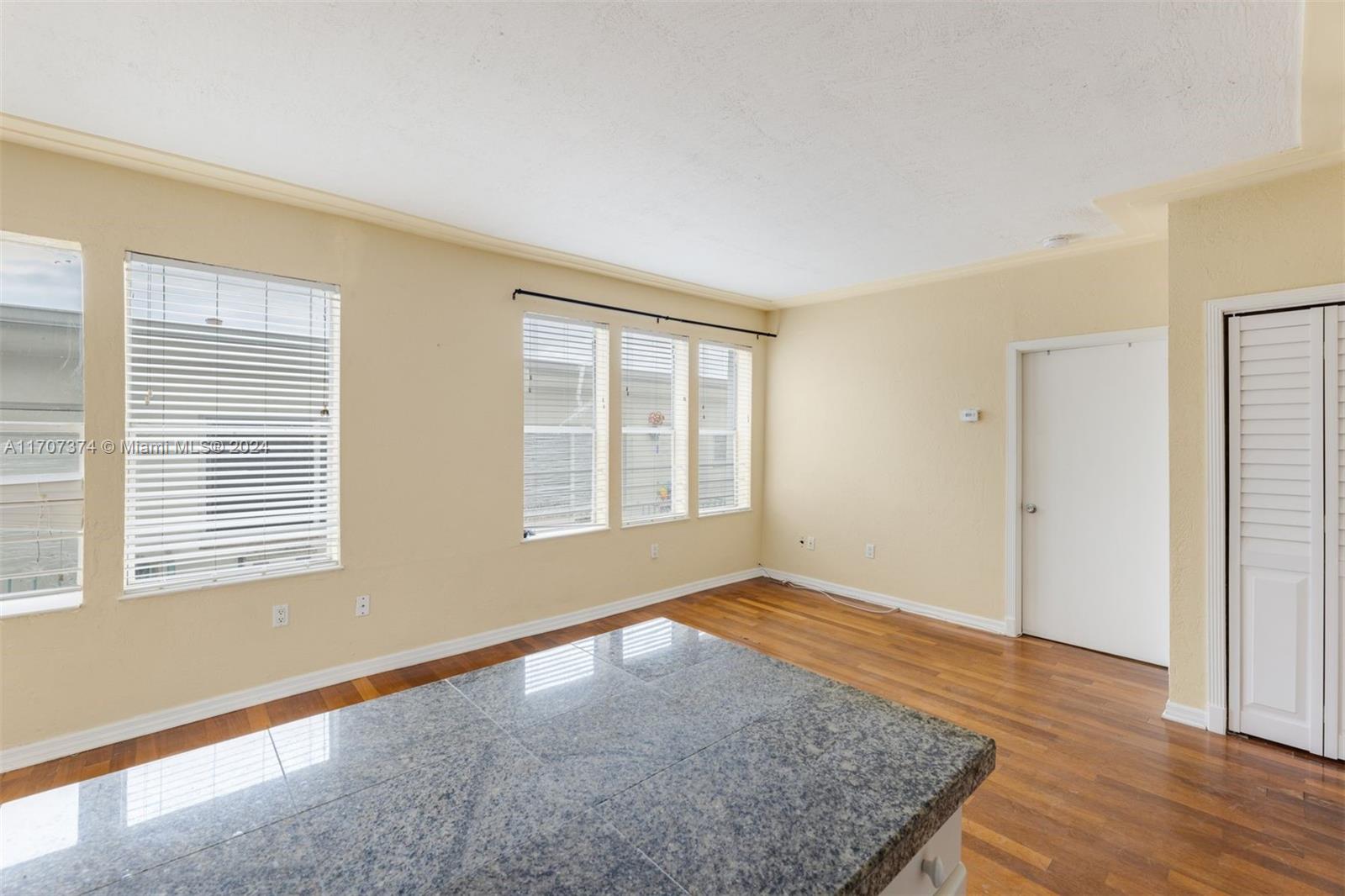 PENN PLAZA CONDO - Residential Lease