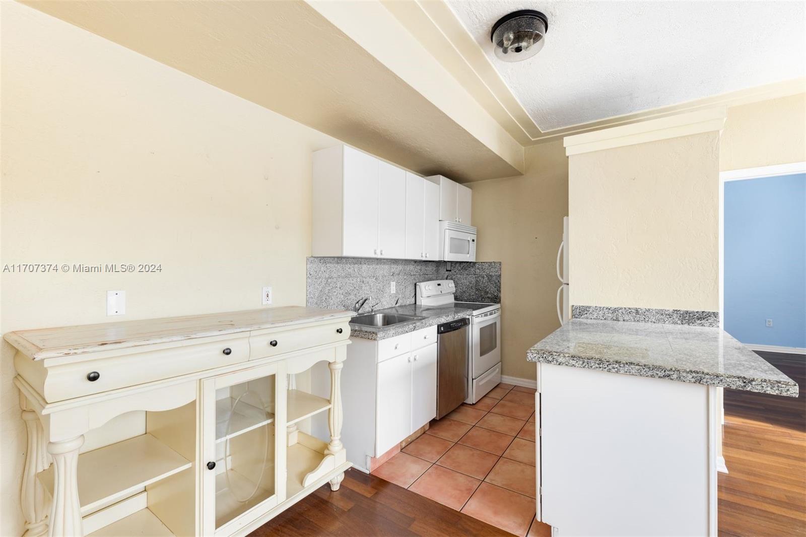 PENN PLAZA CONDO - Residential Lease