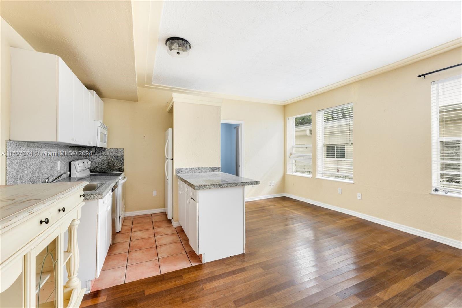 PENN PLAZA CONDO - Residential Lease