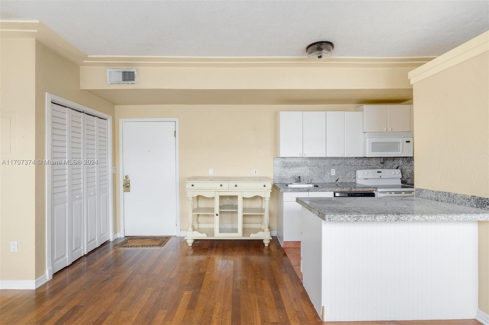 PENN PLAZA CONDO - Residential Lease