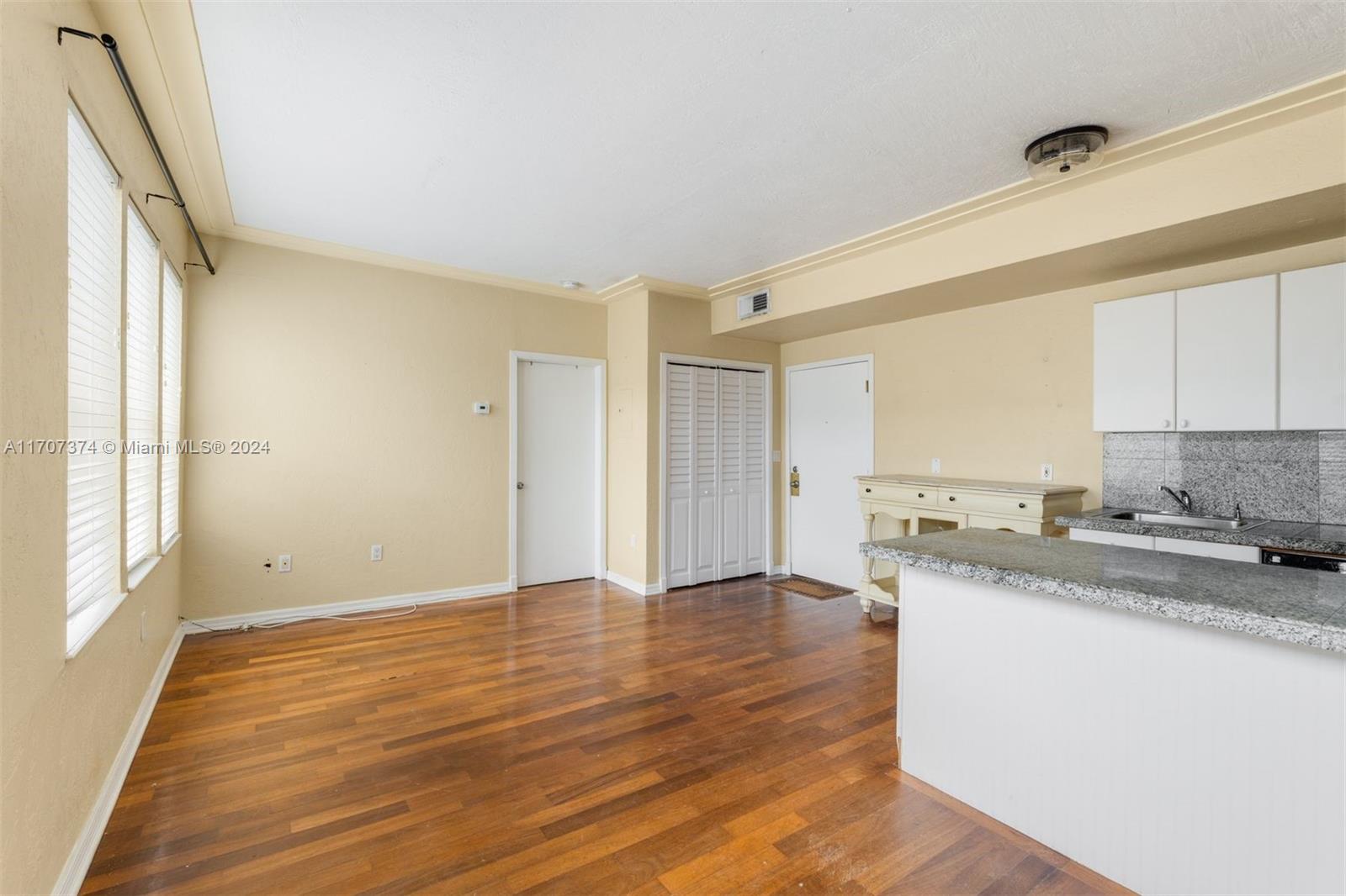 PENN PLAZA CONDO - Residential Lease