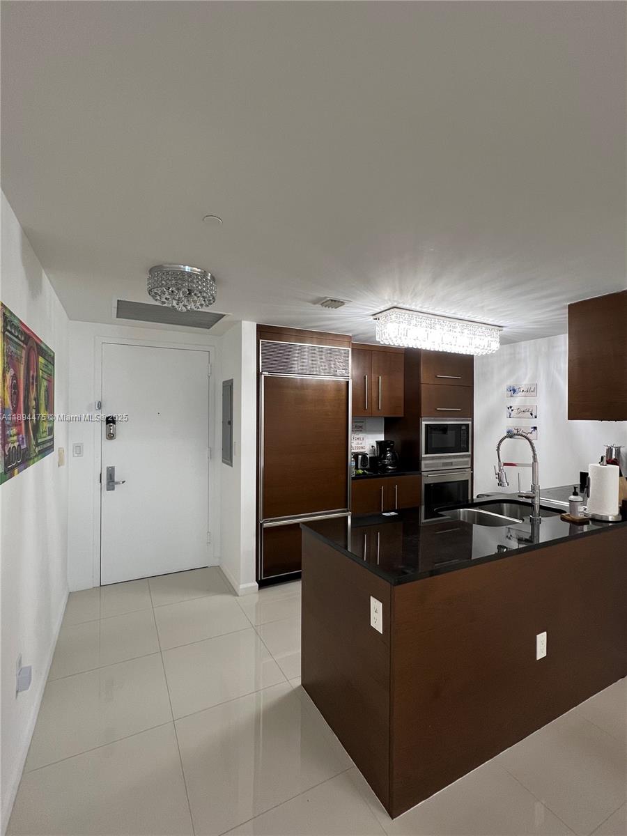 ICON BRICKELL CONDO NO 3 - Residential
