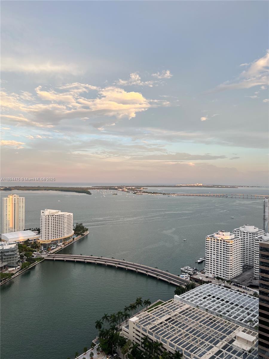 ICON BRICKELL CONDO NO 3 - Residential