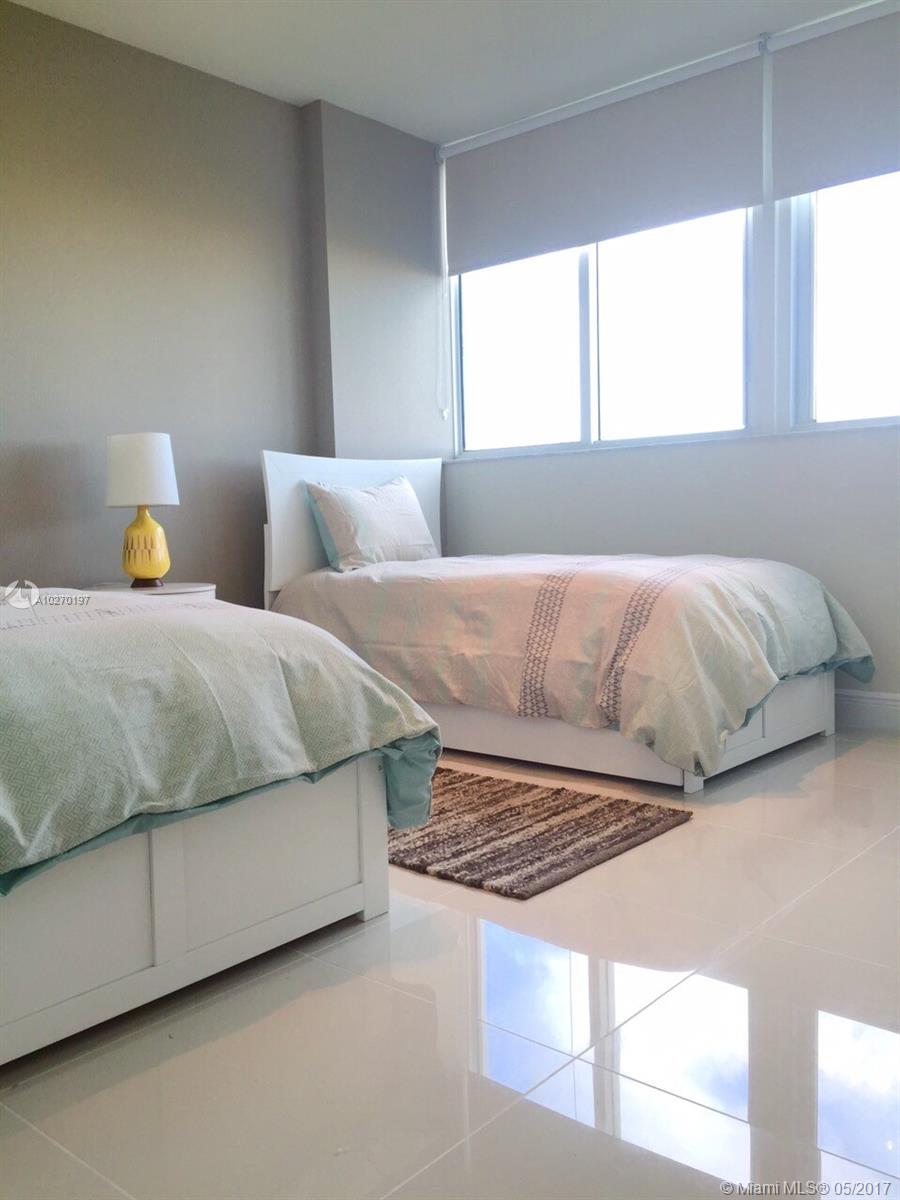 TERRAZAS RIVERPARK - Residential Lease