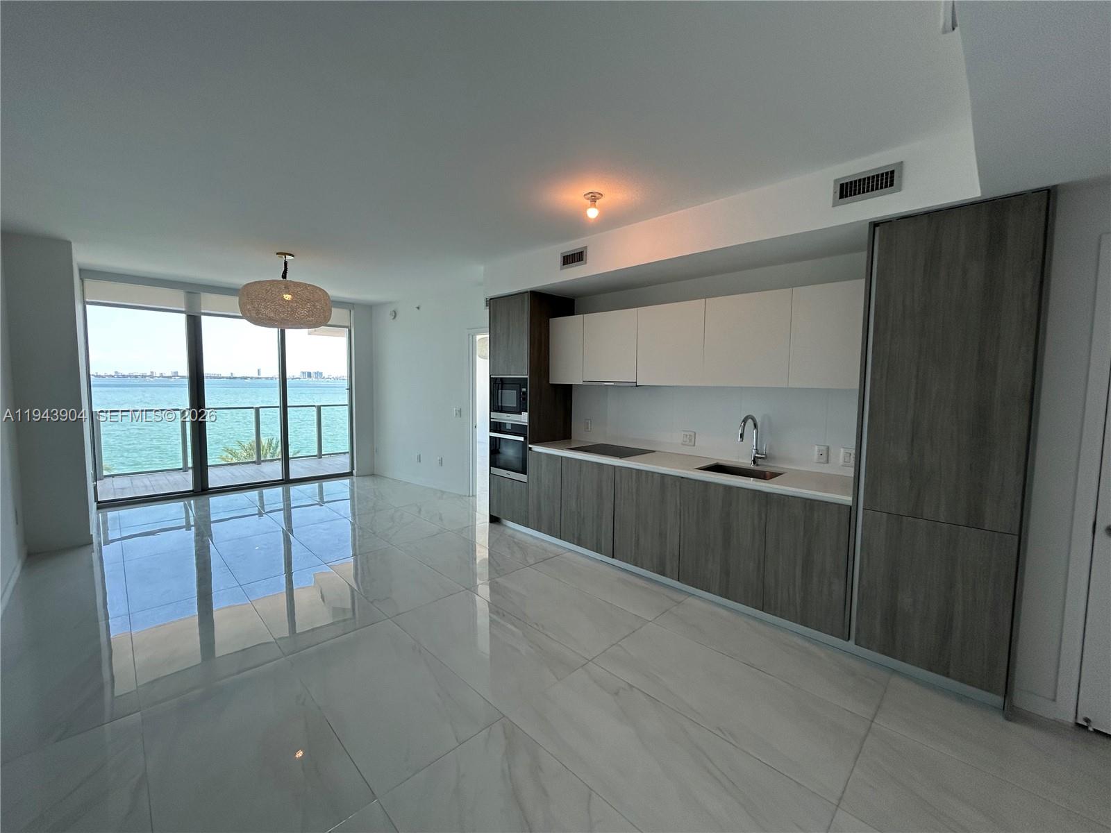 BISCAYNE BEACH CONDO - Residential