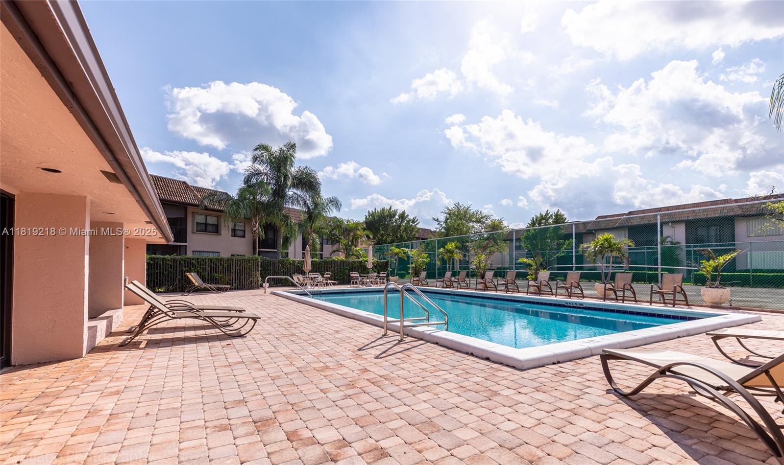 10624 NW 10th St 103