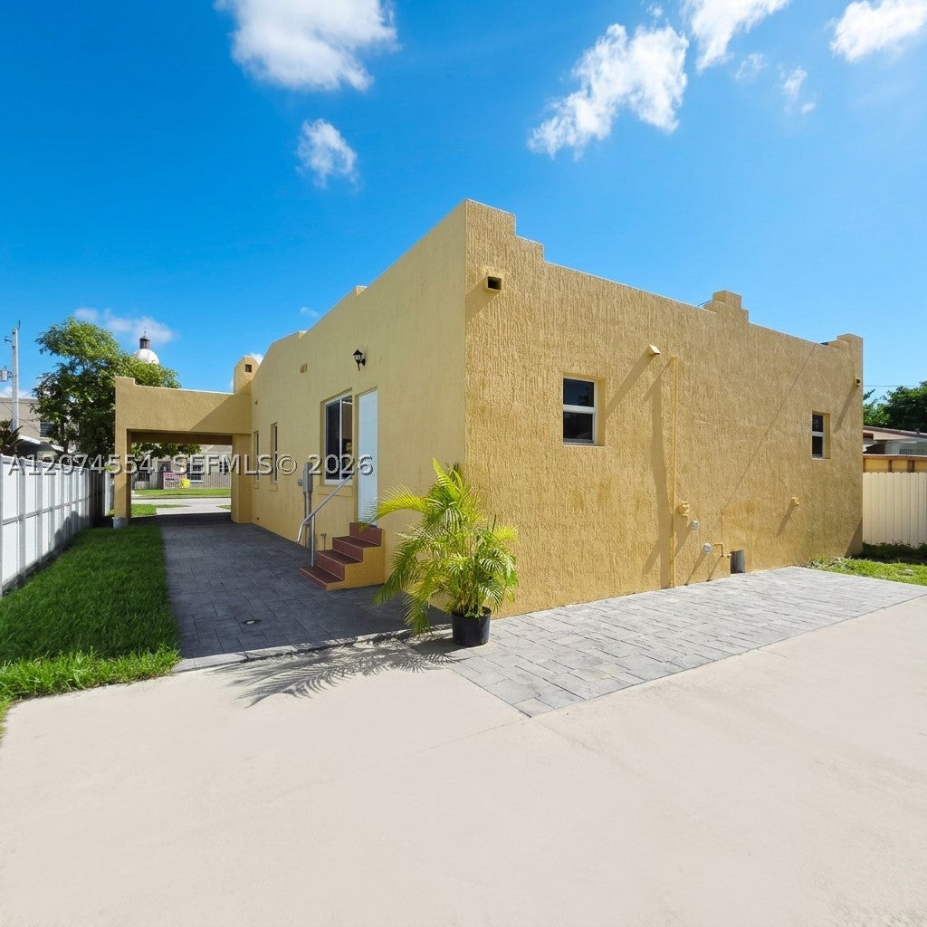 1934 NW 35th St