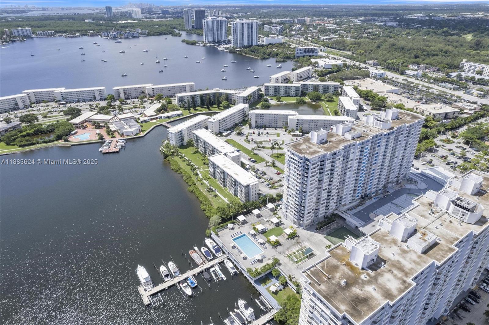 DEL PRADO CONDO - Residential