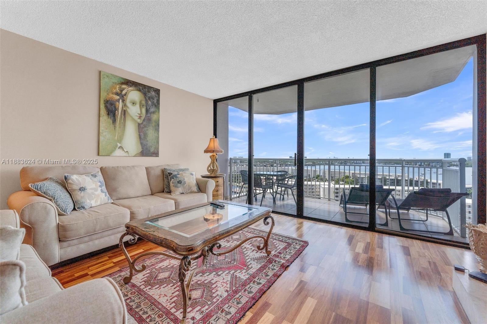 DEL PRADO CONDO - Residential