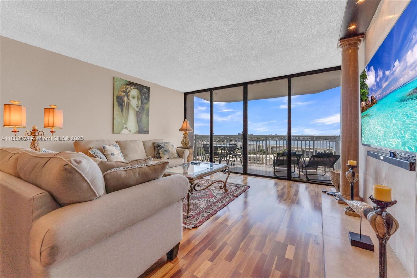 DEL PRADO CONDO - Residential