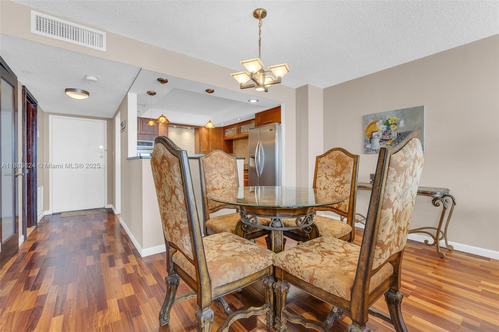 DEL PRADO CONDO - Residential