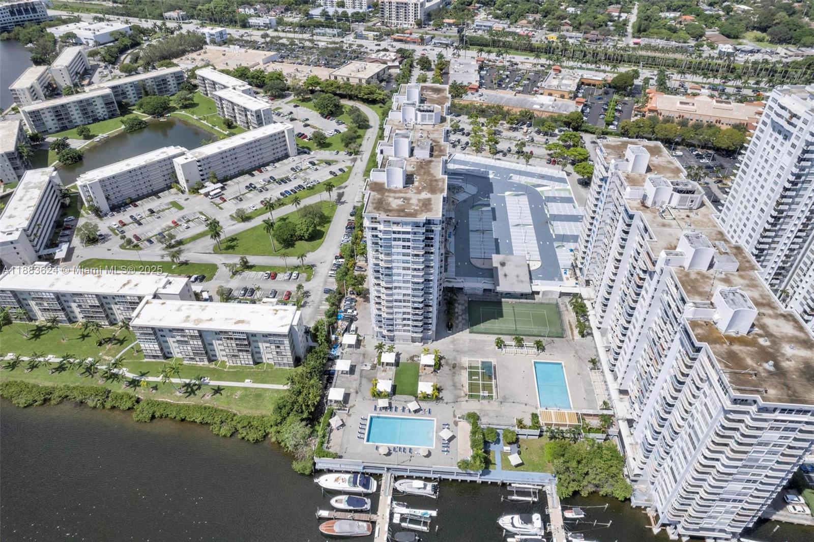 DEL PRADO CONDO - Residential