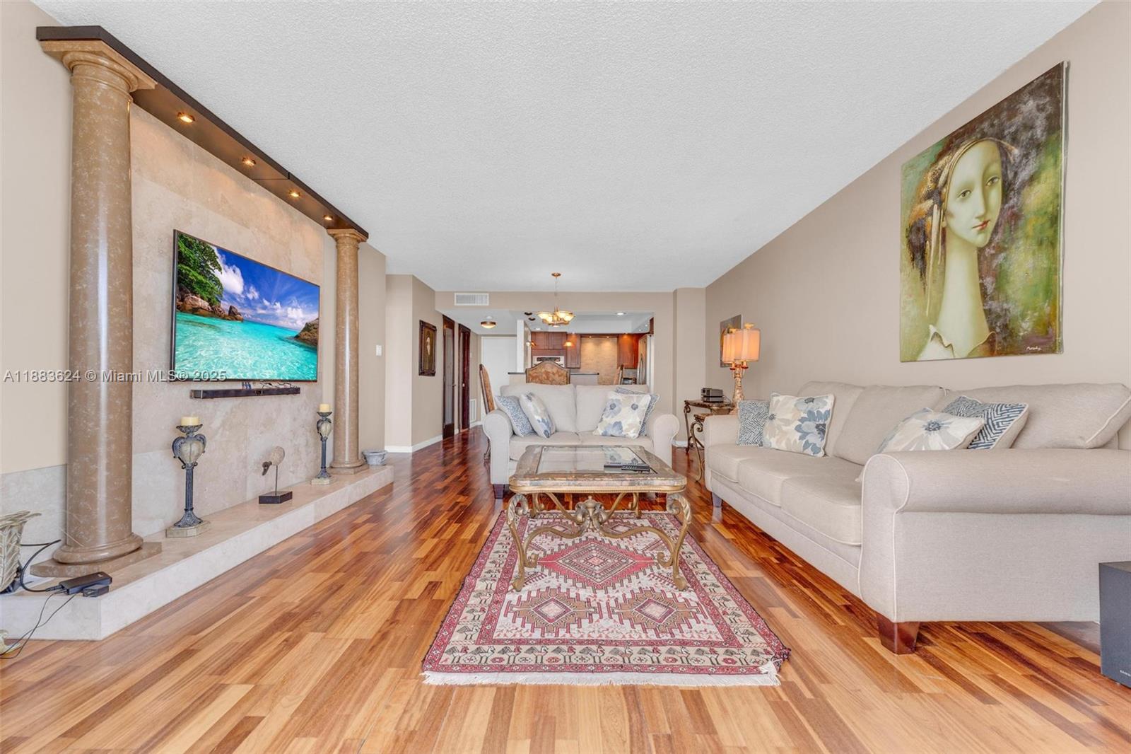 DEL PRADO CONDO - Residential