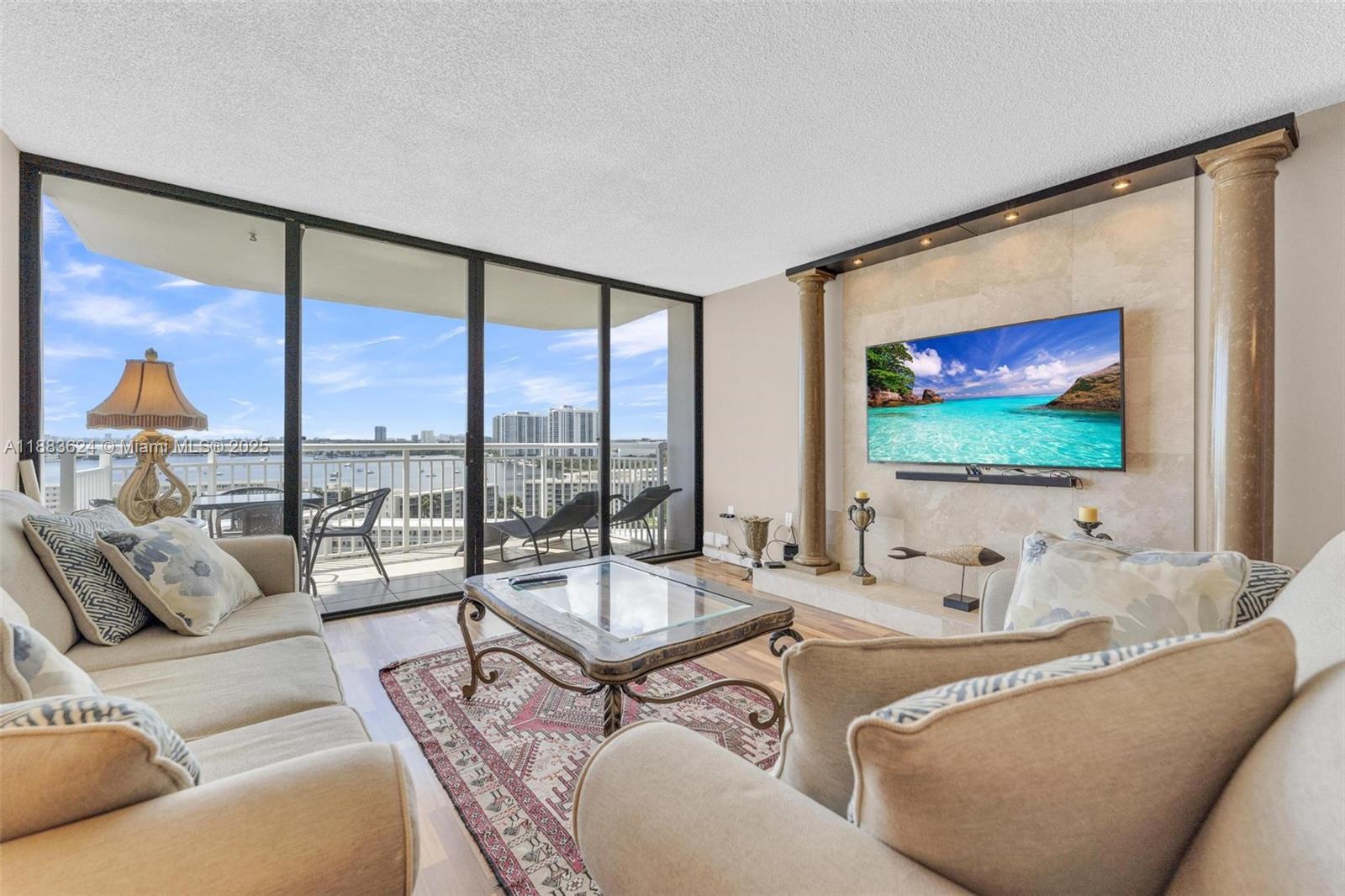 DEL PRADO CONDO - Residential