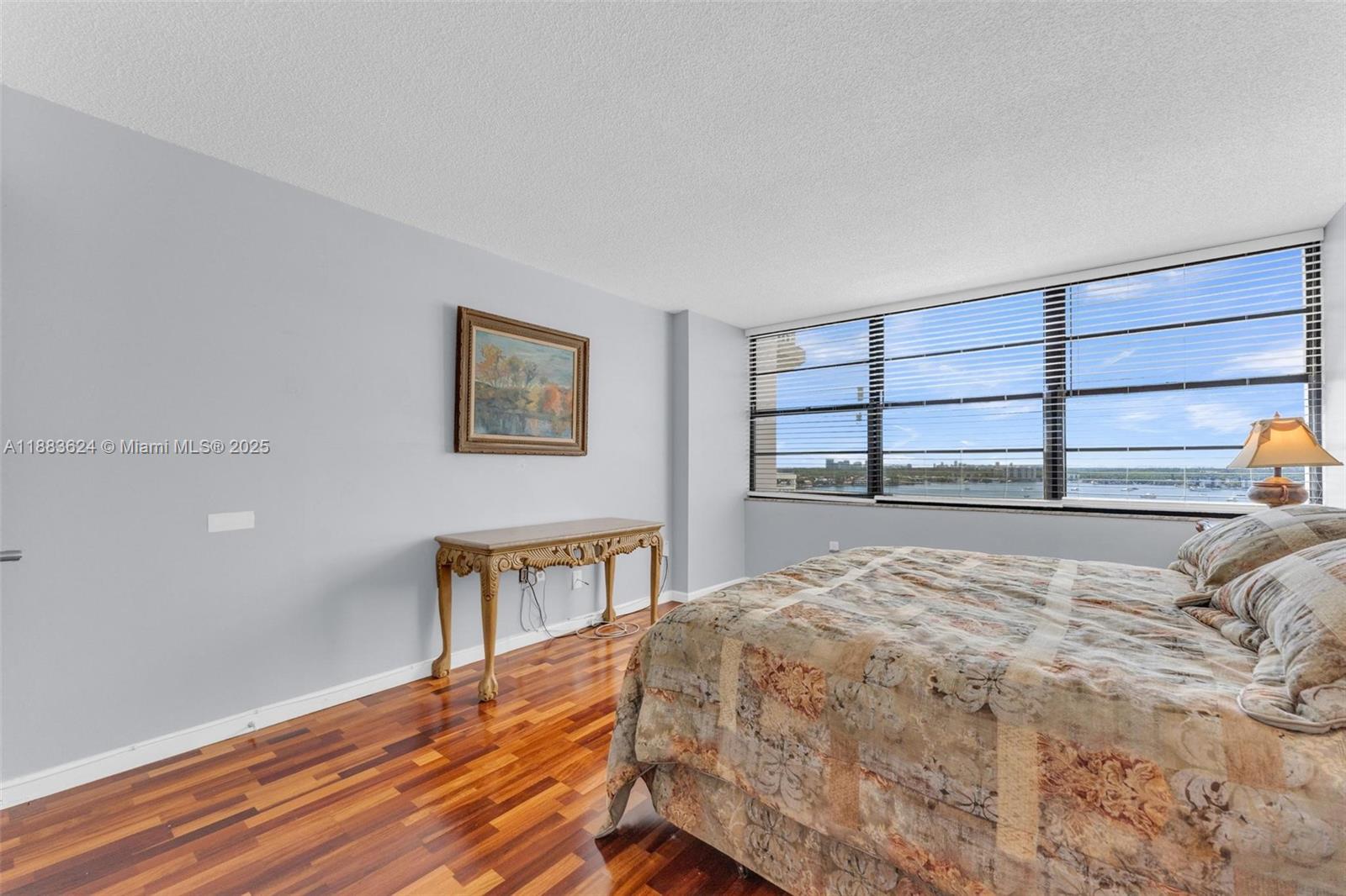DEL PRADO CONDO - Residential