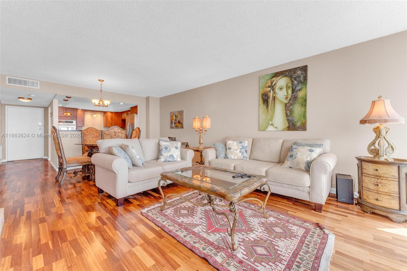 DEL PRADO CONDO - Residential
