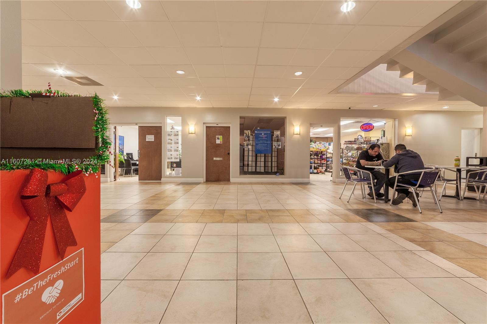 WAVE CONDO - Residential Lease