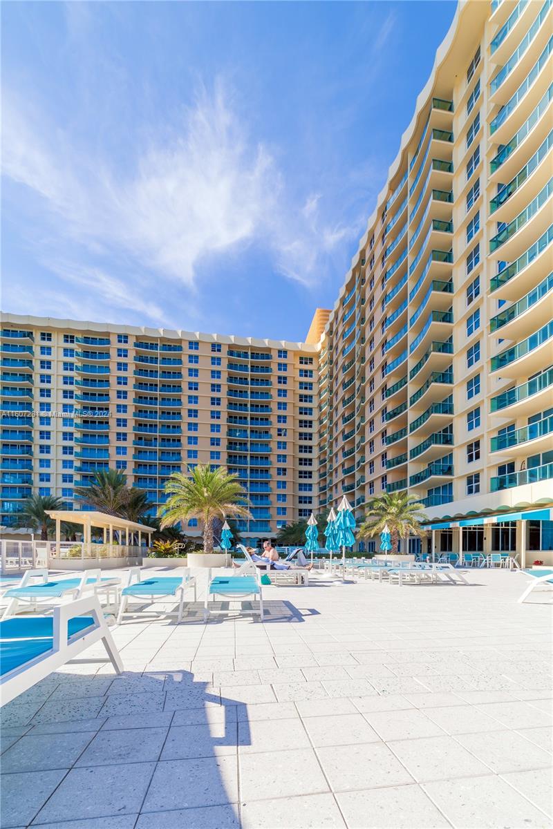 WAVE CONDO - Residential Lease