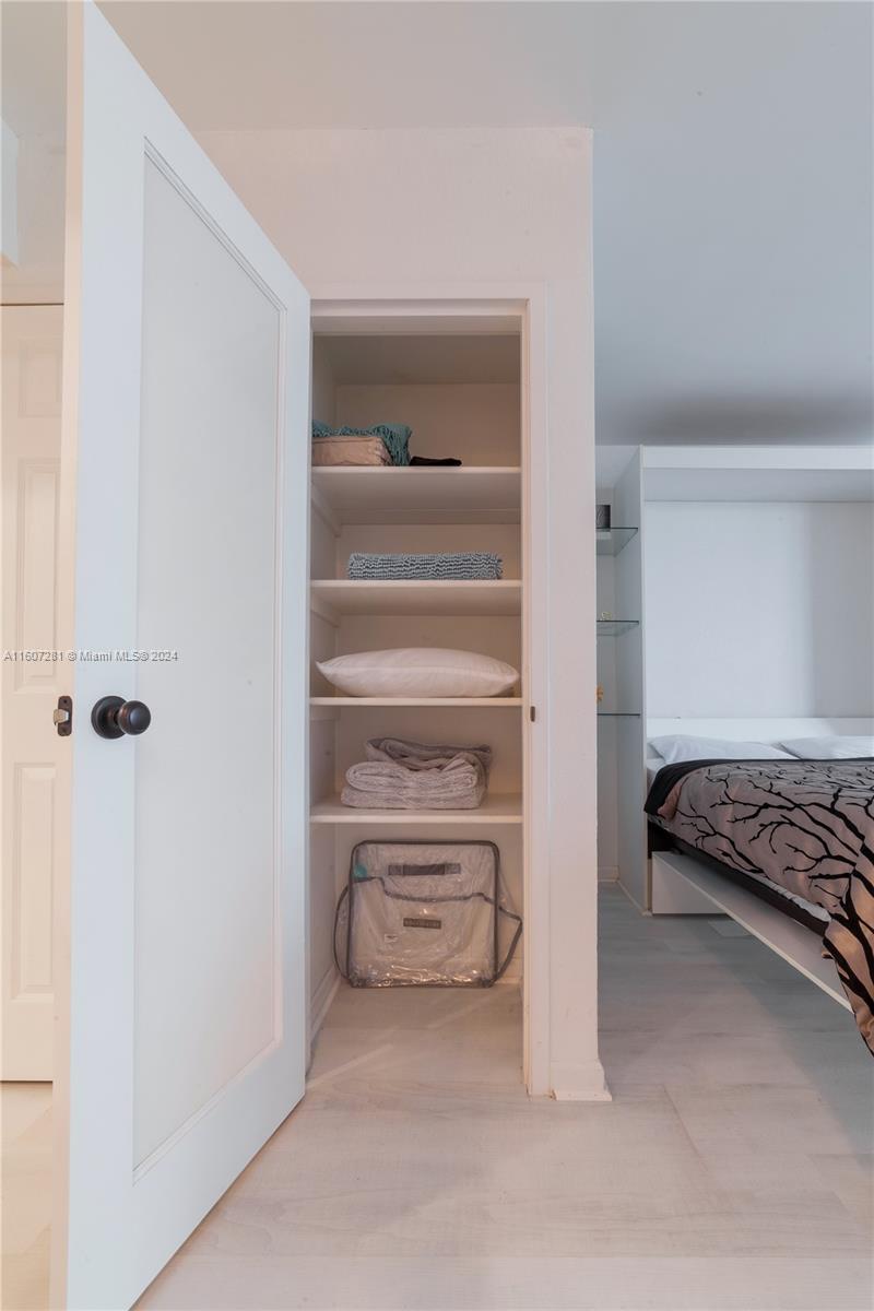 WAVE CONDO - Residential Lease