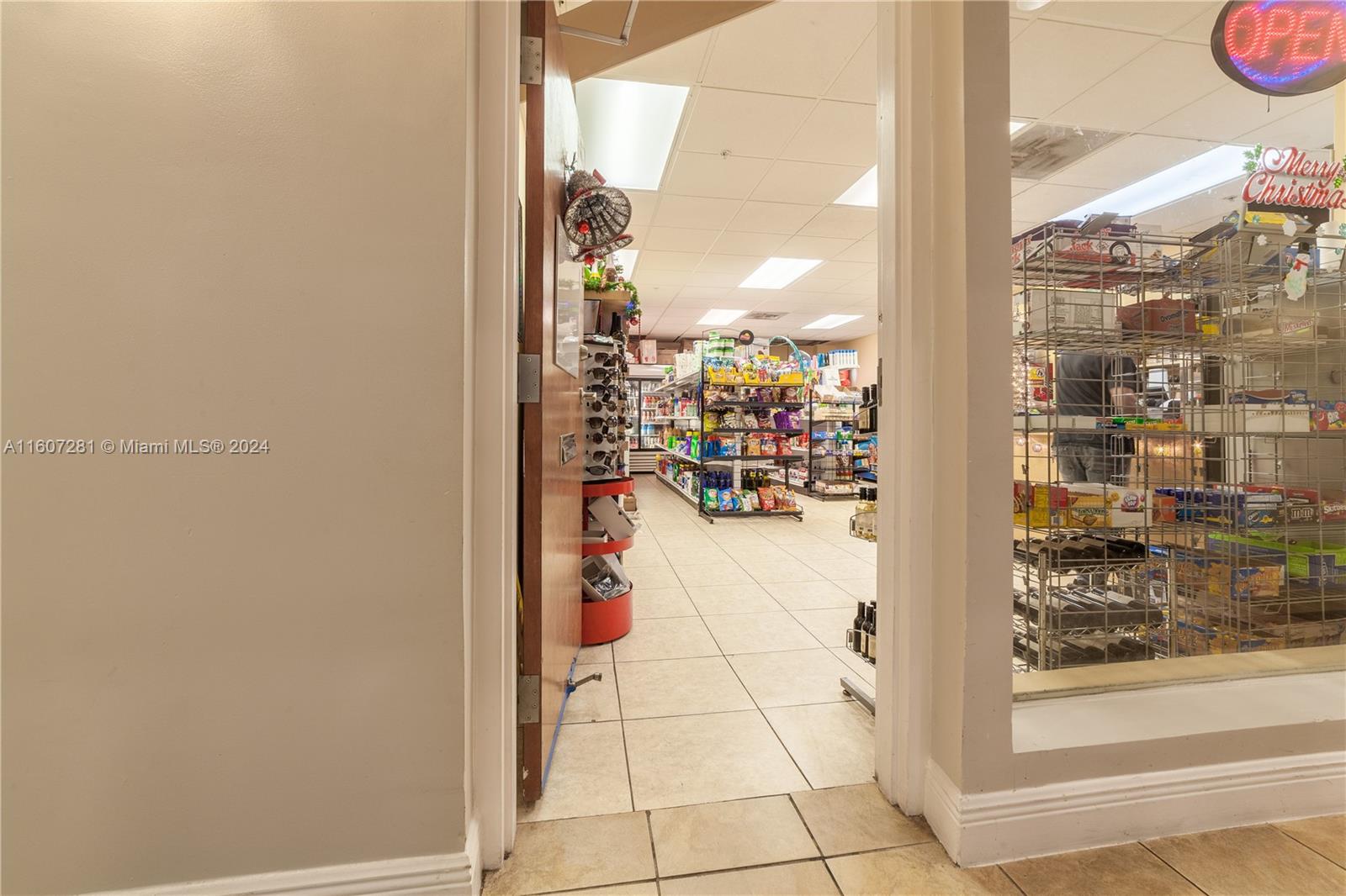 WAVE CONDO - Residential Lease