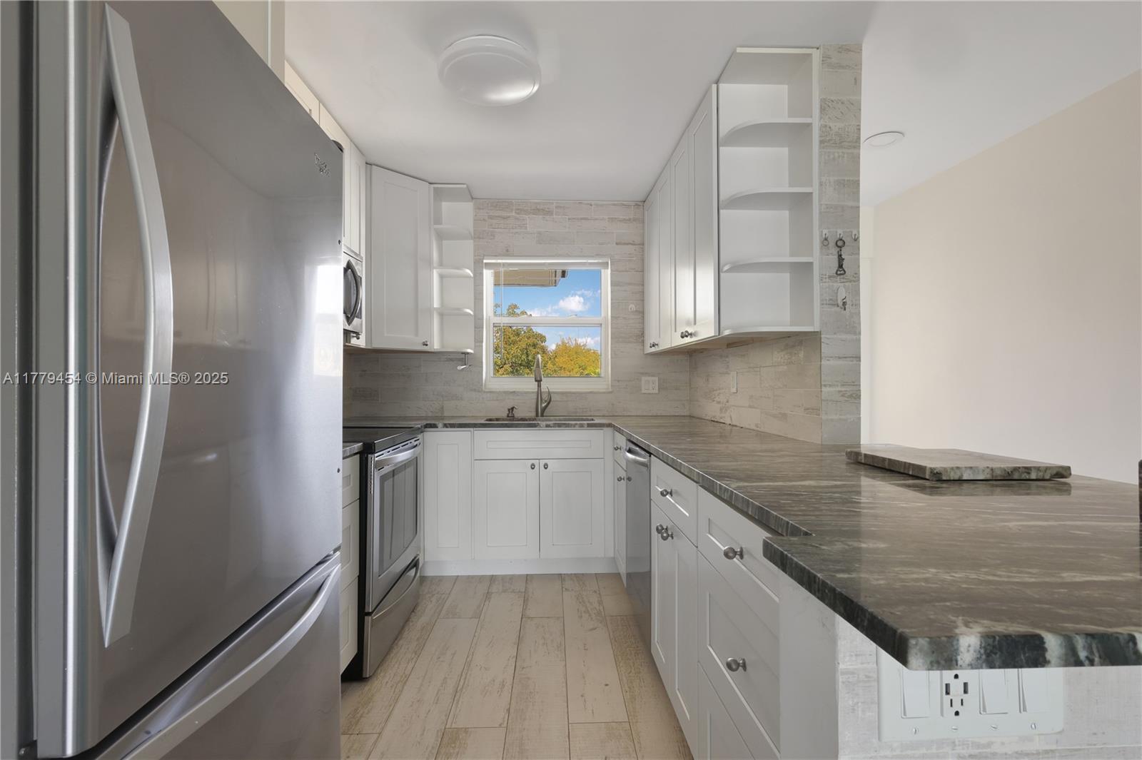 CRYSTAL HOUSE CONDO - Residential