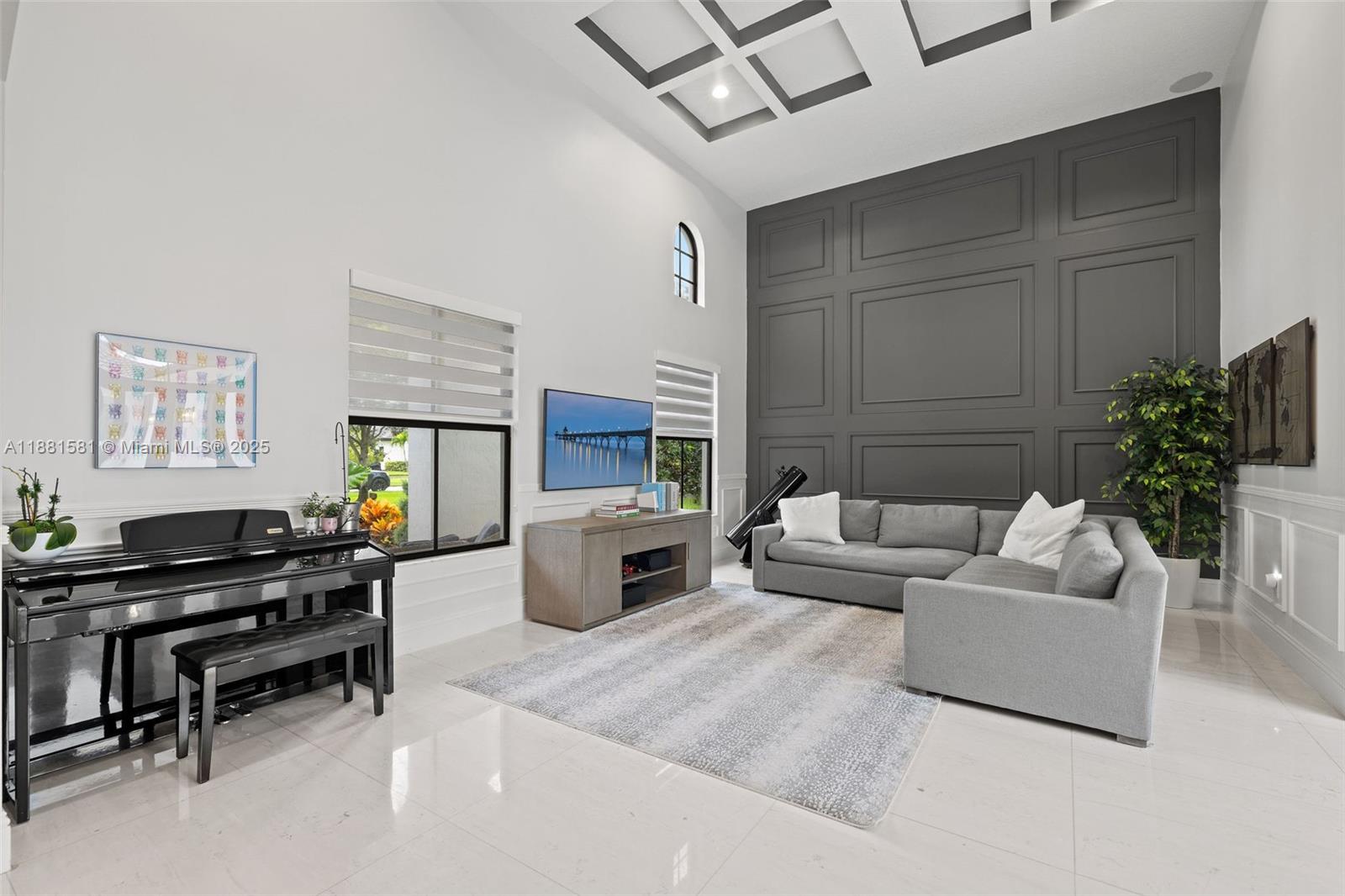P & J ESTATES - Residential