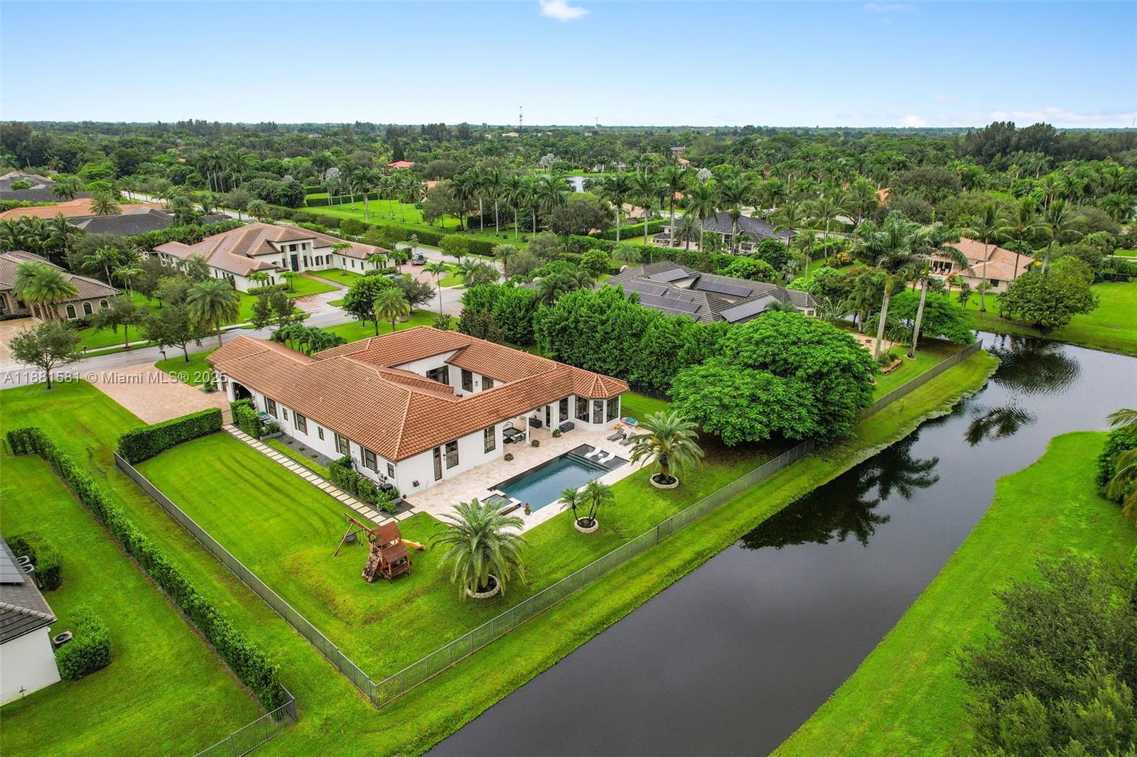 P & J ESTATES - Residential