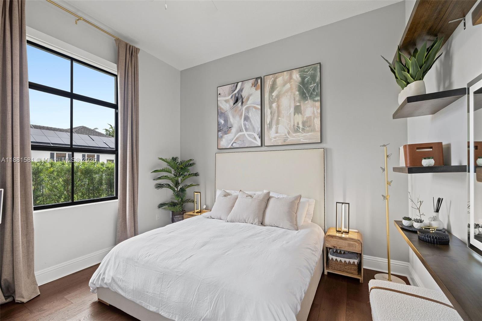 P & J ESTATES - Residential