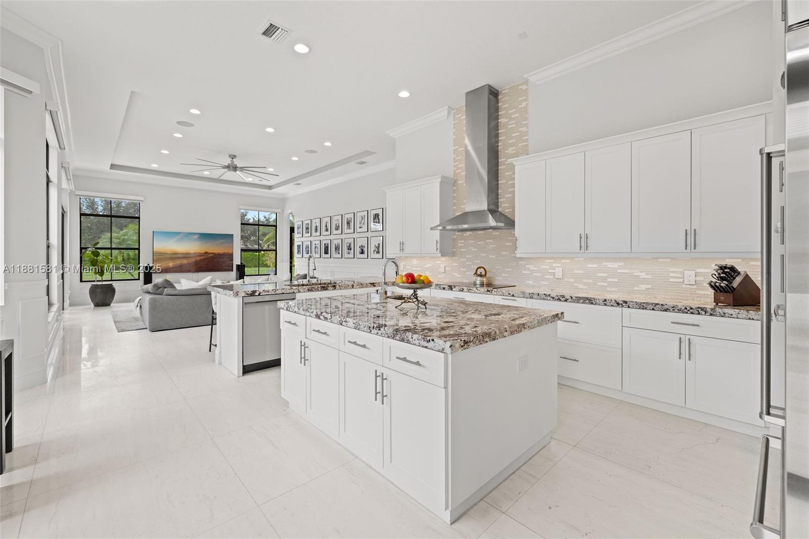 P & J ESTATES - Residential
