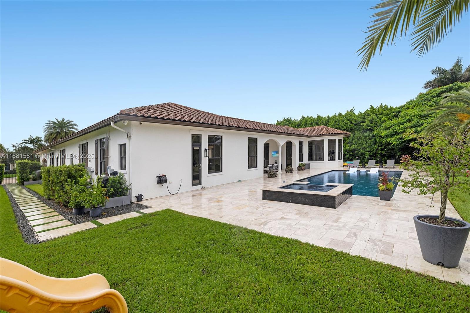P & J ESTATES - Residential