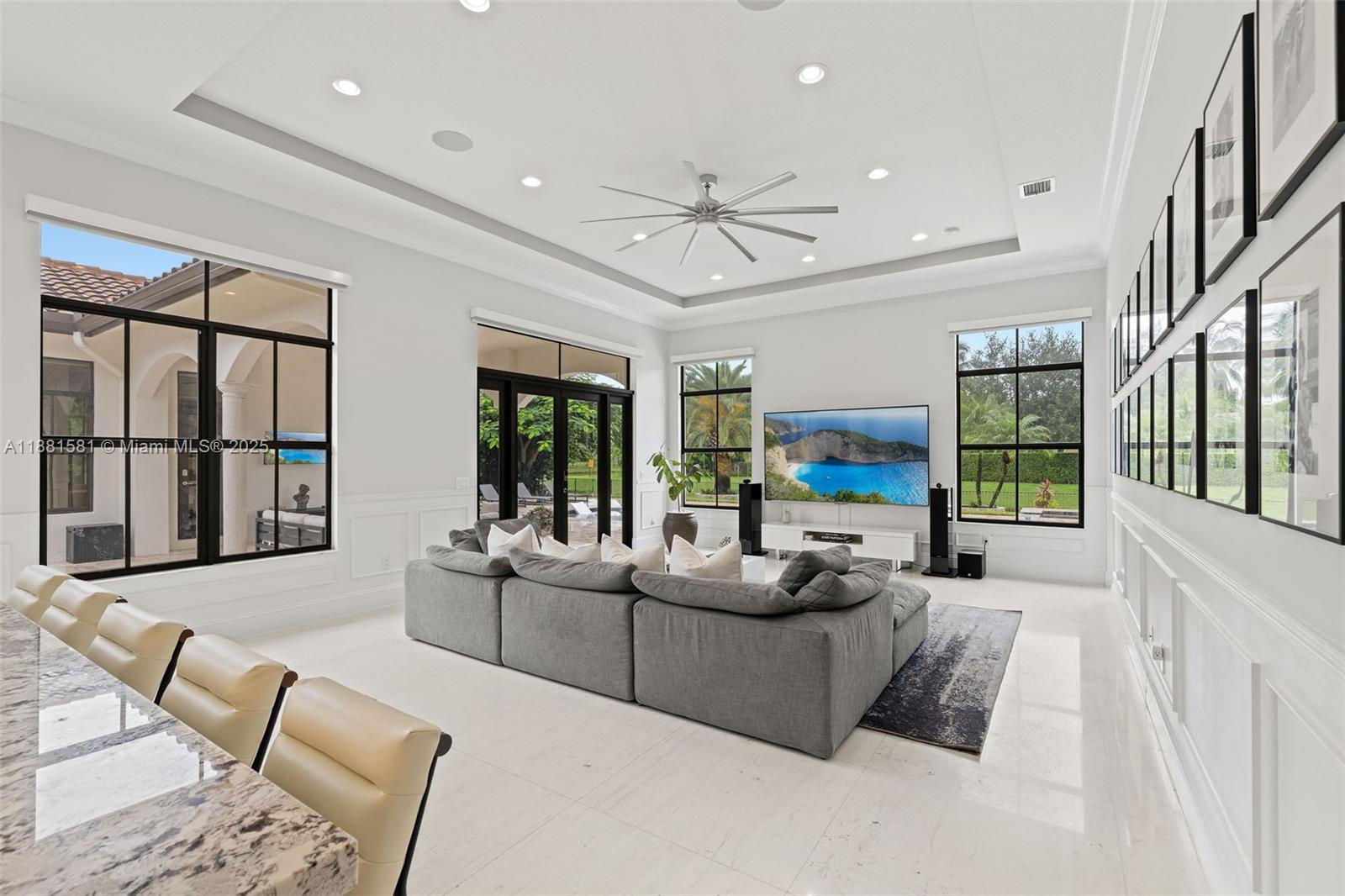 P & J ESTATES - Residential