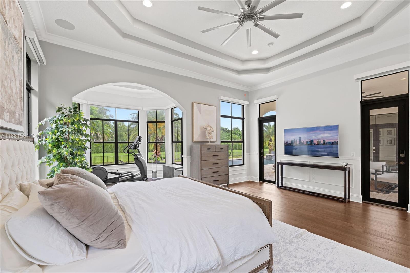 P & J ESTATES - Residential