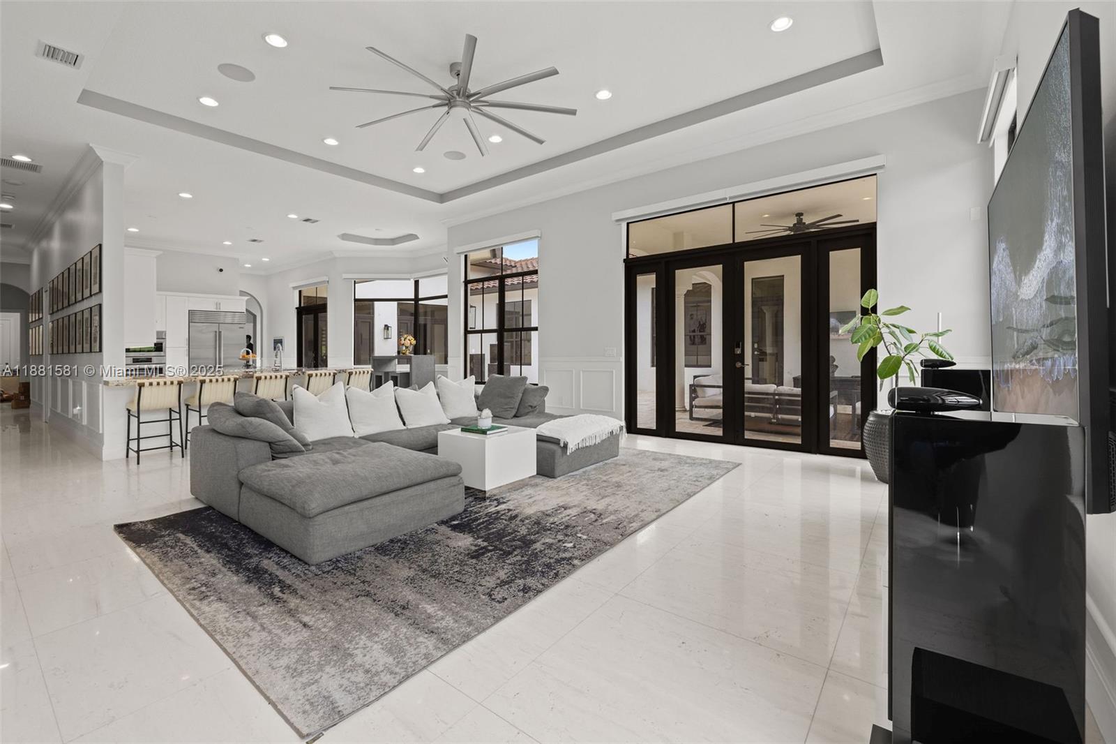 P & J ESTATES - Residential