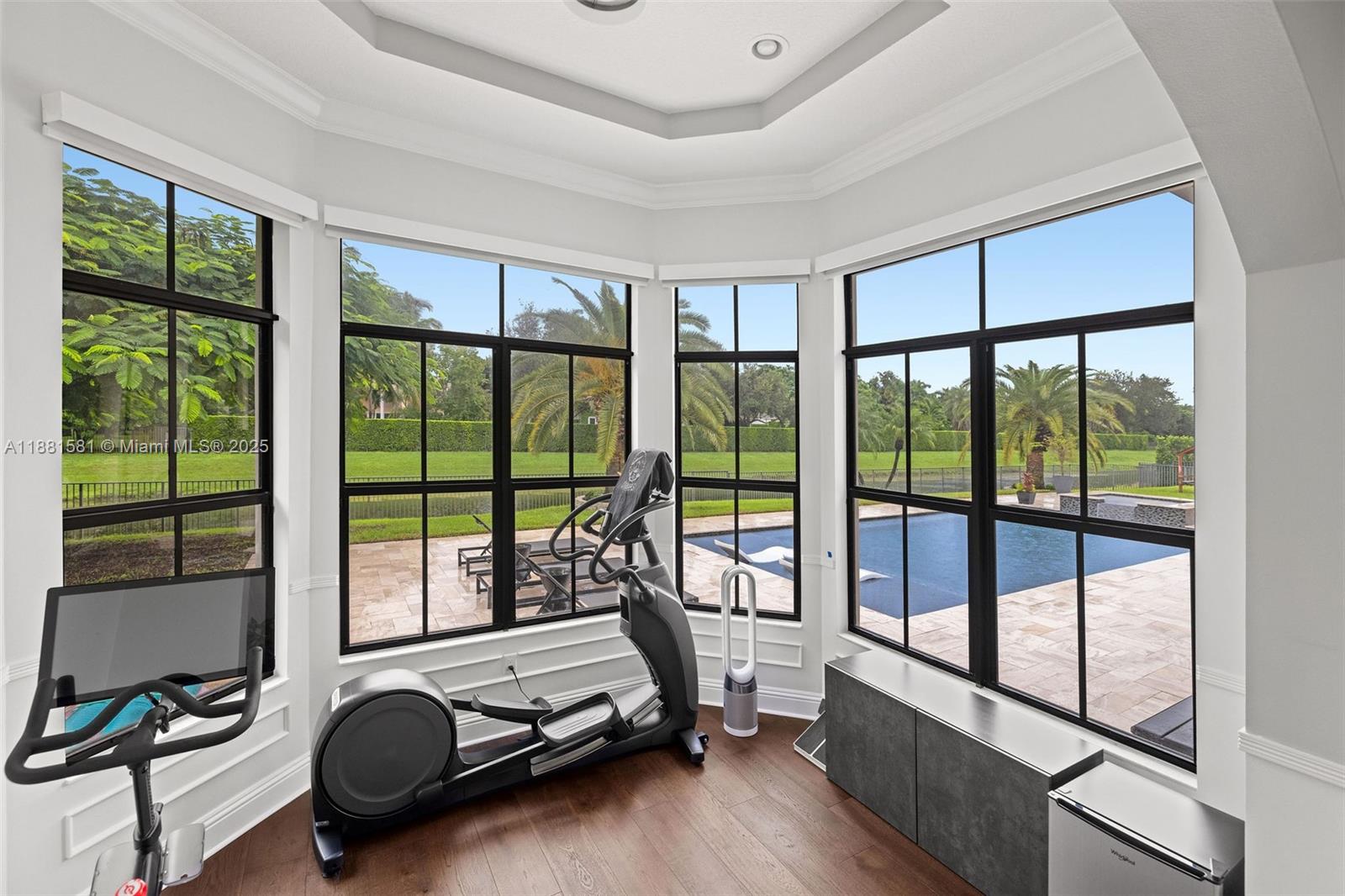 P & J ESTATES - Residential