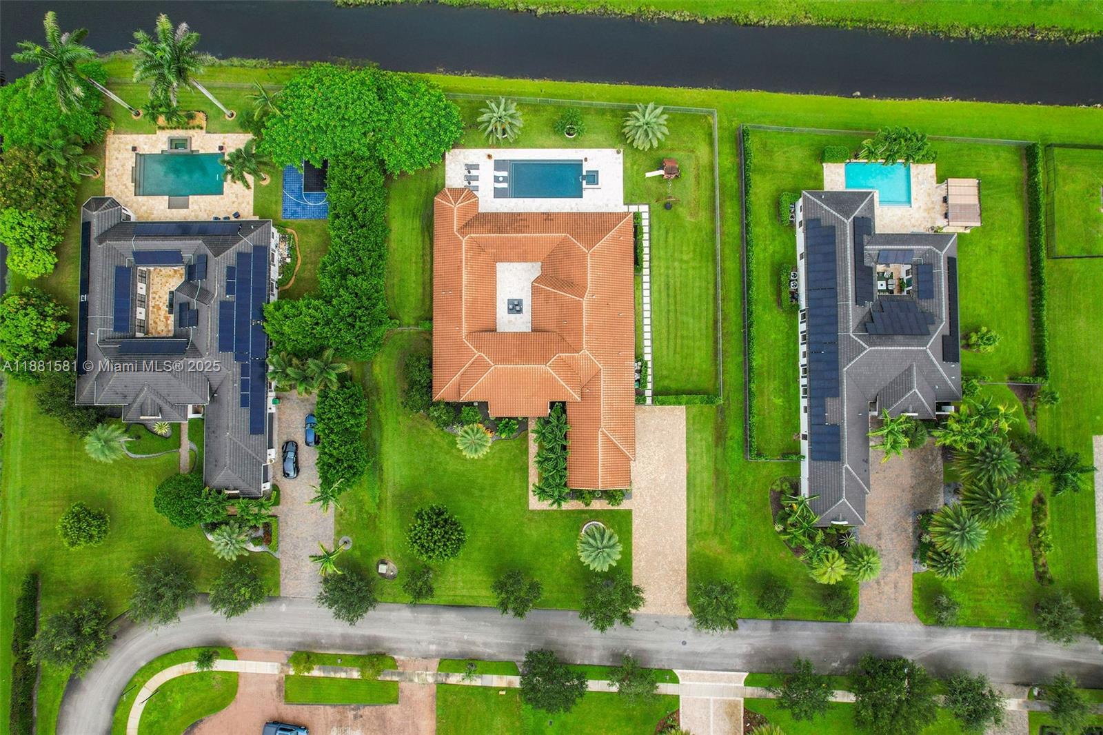 P & J ESTATES - Residential