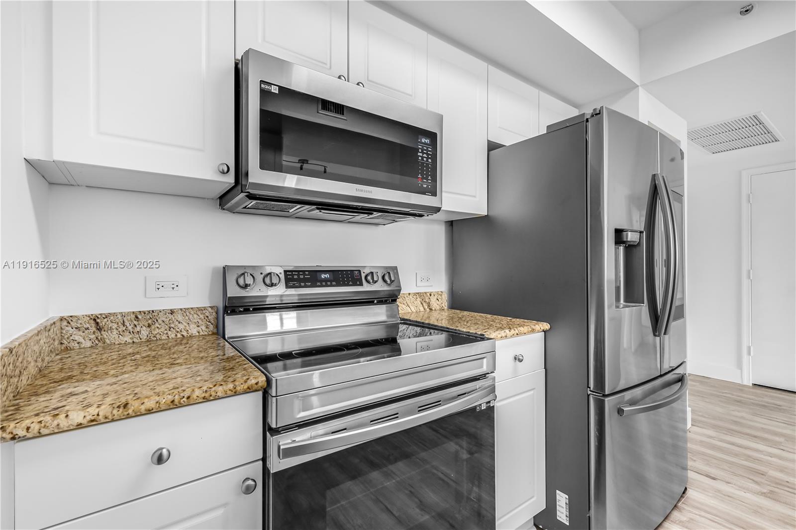 19501 W Country Club Dr 515