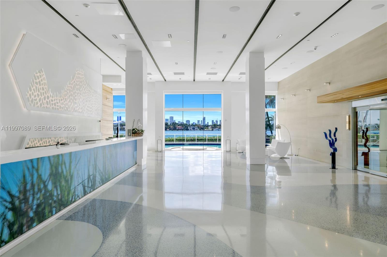 THE FLORIDIAN CONDO - Residential Lease